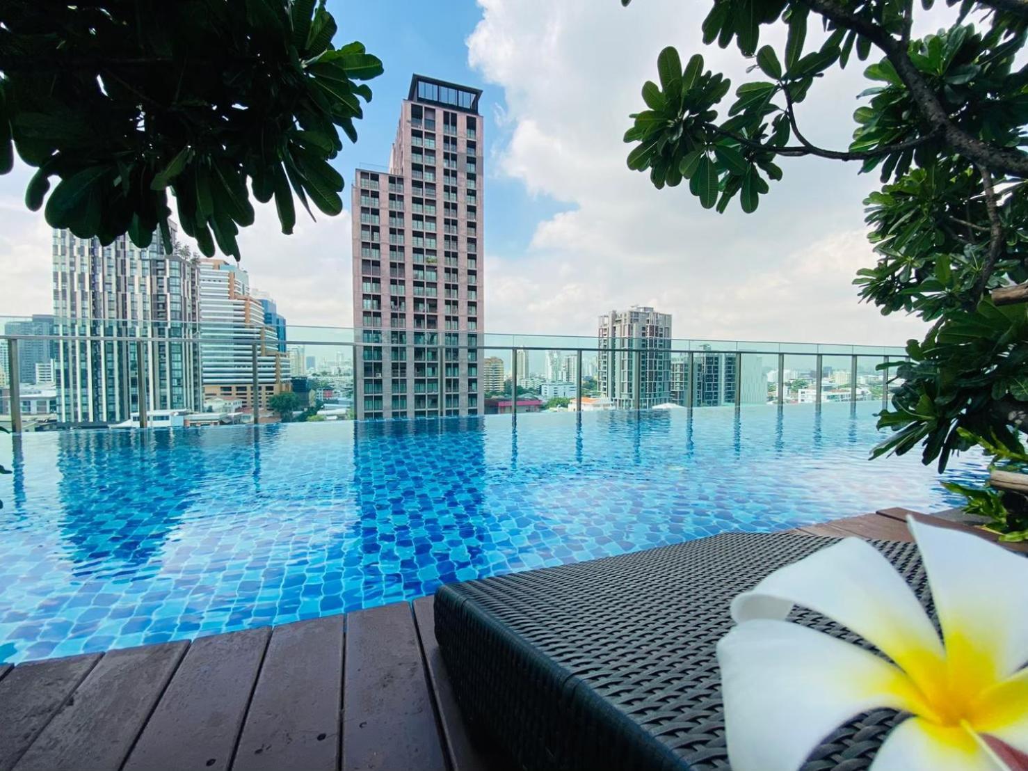 Civic Horizon Hotel & Residence Bangkok Exteriör bild